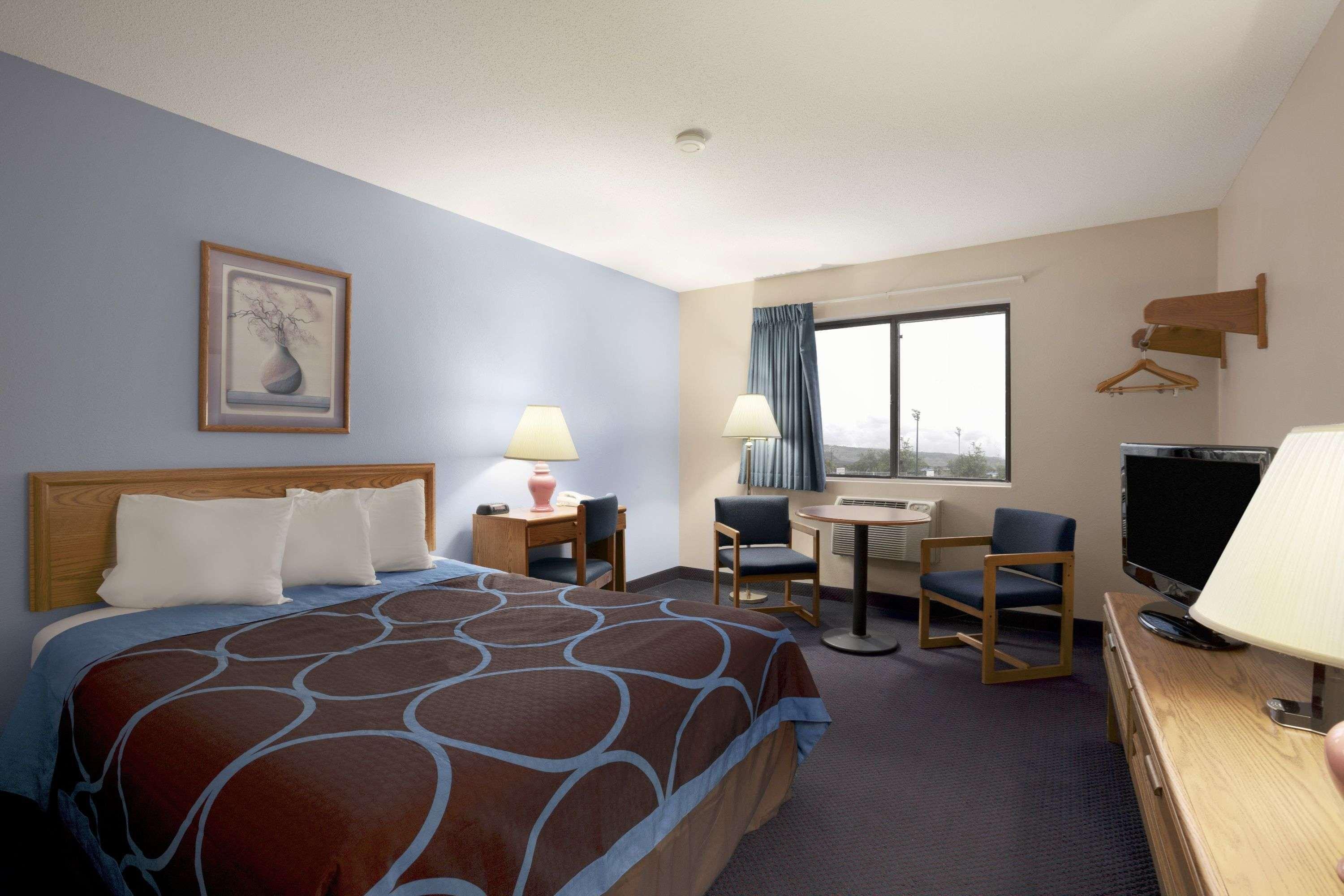 Super 8 By Wyndham Cromwell/Middletown Hotel Ngoại thất bức ảnh