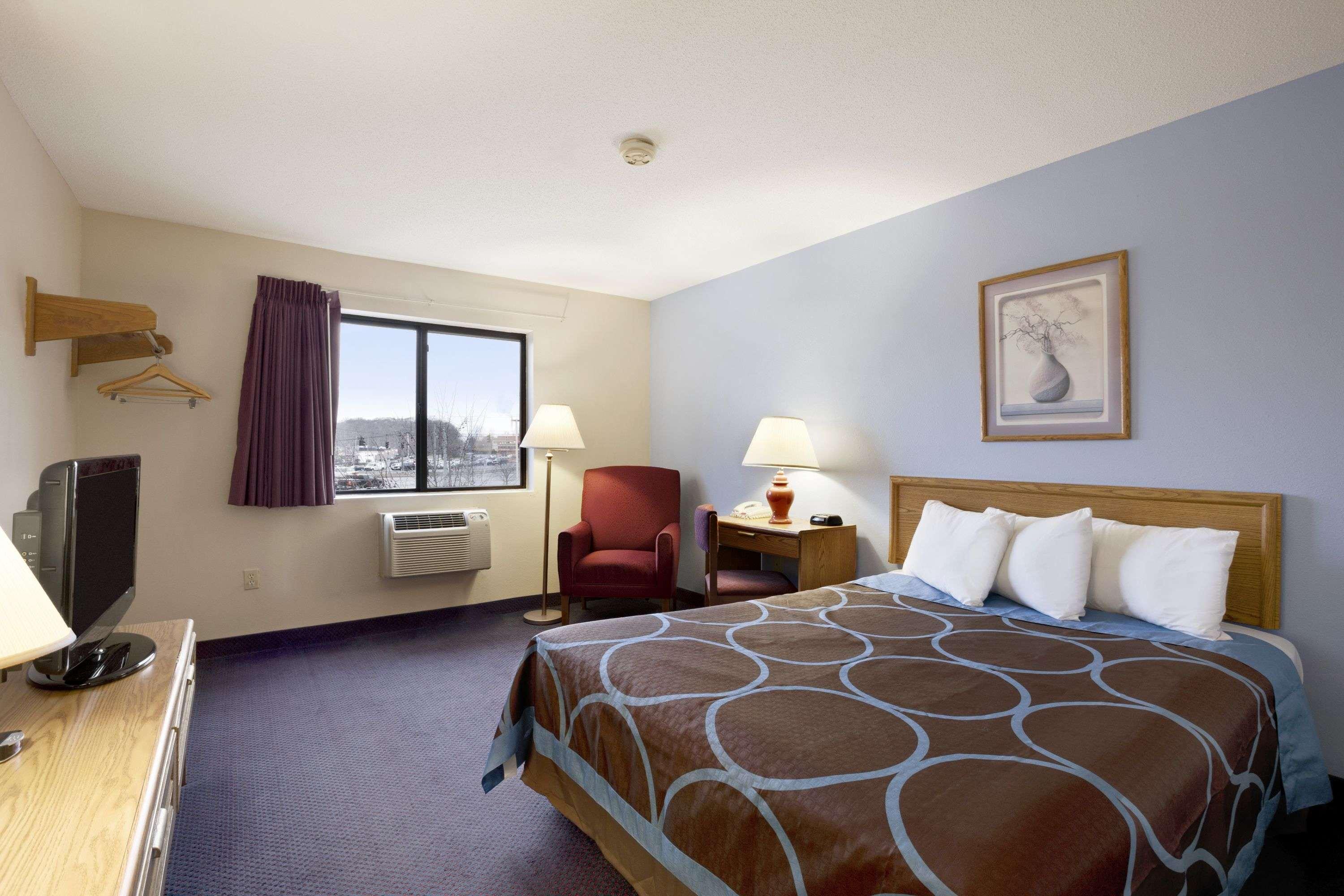 Super 8 By Wyndham Cromwell/Middletown Hotel Ngoại thất bức ảnh