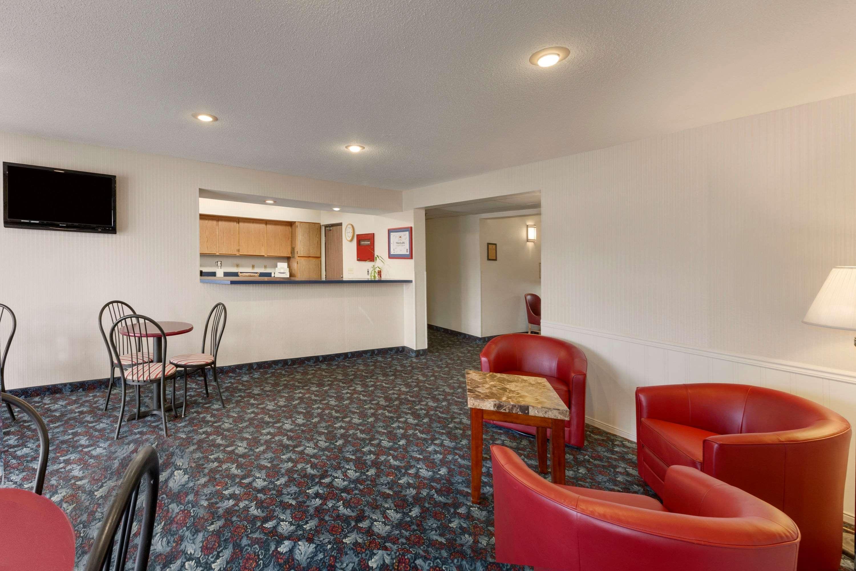 Super 8 By Wyndham Cromwell/Middletown Hotel Ngoại thất bức ảnh